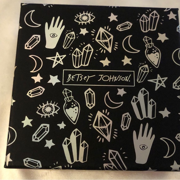 Betsey Johnson Gold Tone Iridescent White Glow In The Dark Ghost Drop Earrings - Picture 10 of 12